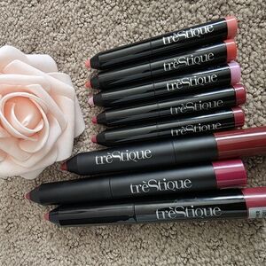 treStiQue Pink and Red Lipstick Collection